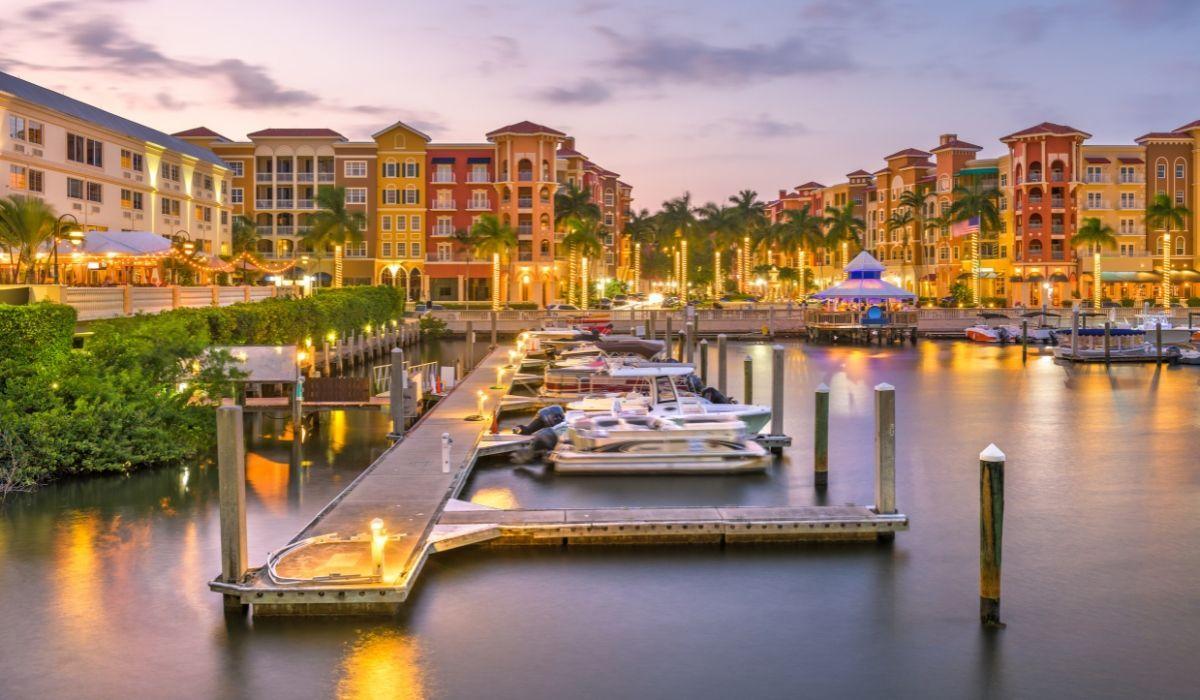 https://content.mtfxgroup.com/uploads/Naples_Florida_fd91a93cd8_9fc49c2521.jpg