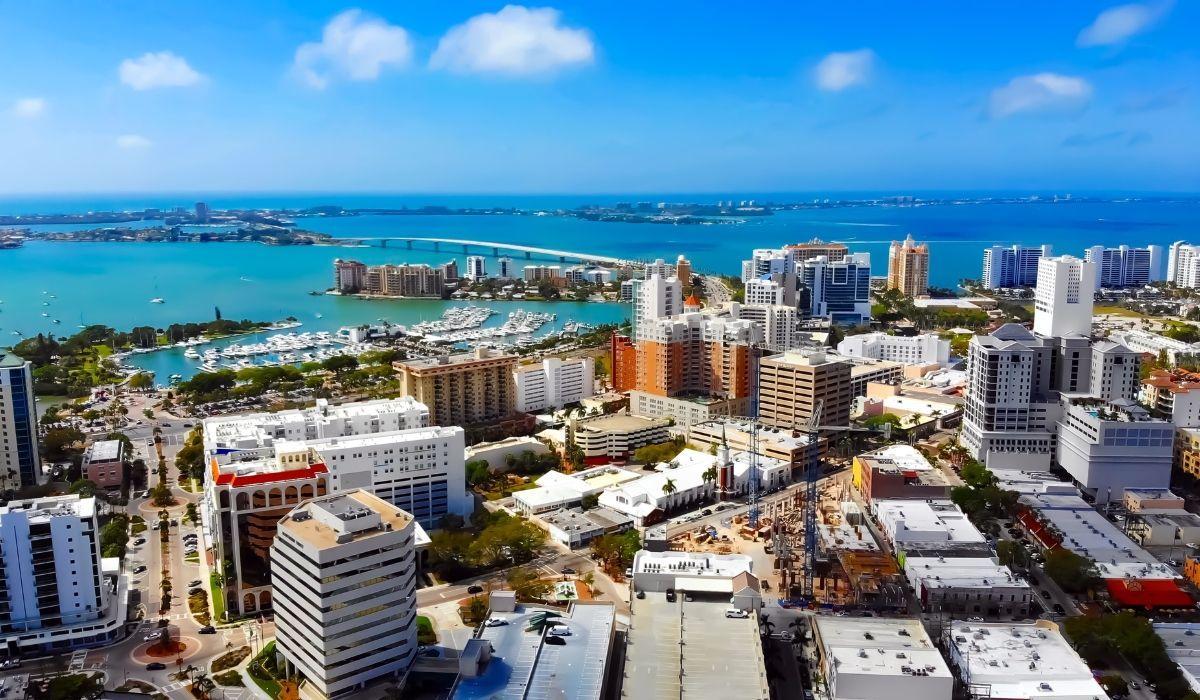 https://content.mtfxgroup.com/uploads/Sarasota_Florida_62bdc62606_ee7225b538.jpg